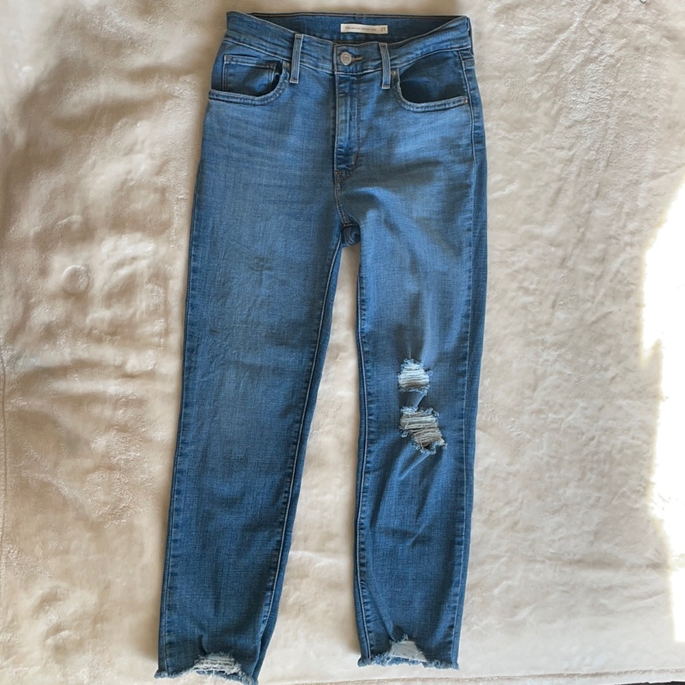 Levi’s 724 high rise jean